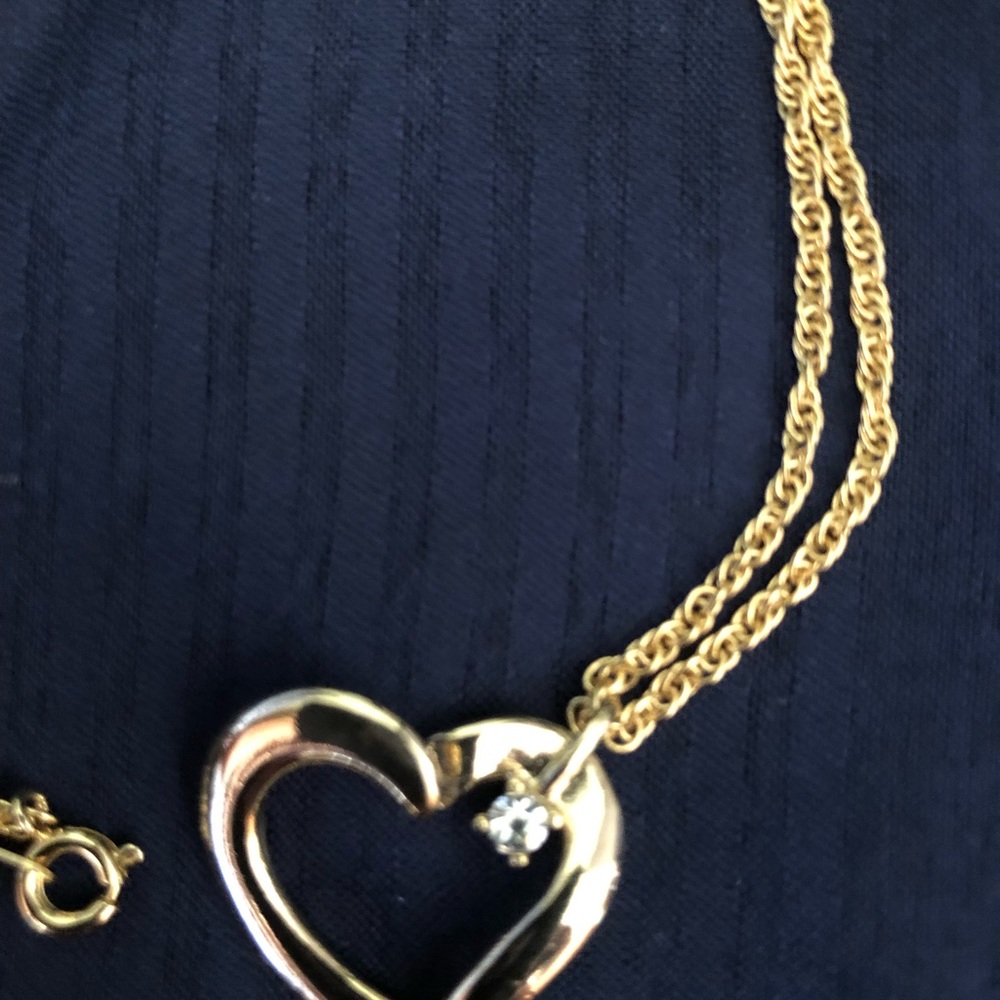 10” Clasped Necklace With Open Heart- Gold Tone - Picture 2 of 3